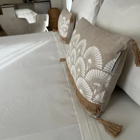 De Paul Bed & Breakfast Saint-Julien-de-Cassagnas